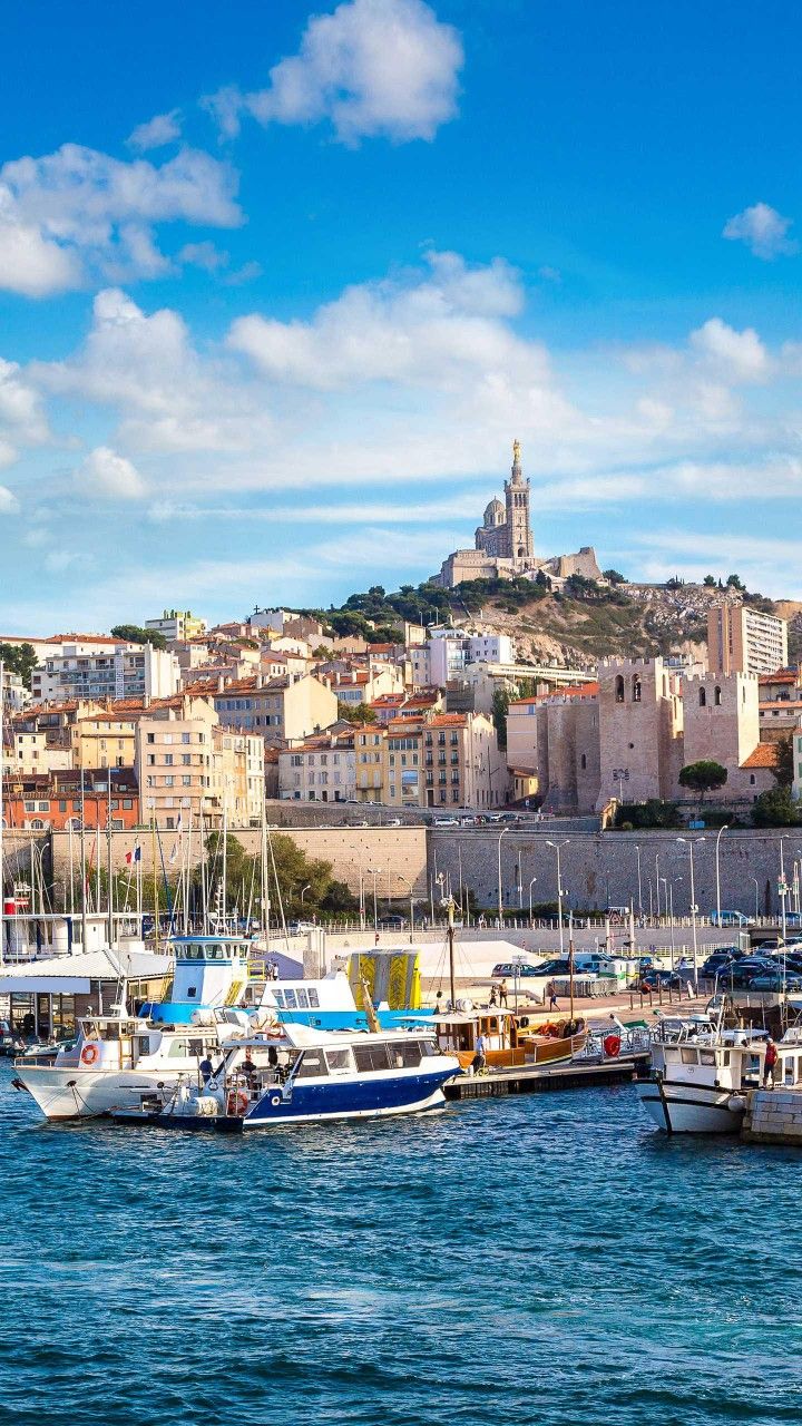 Marseille et le Vieux-Port — à 35 minutes de la Villa des Lys